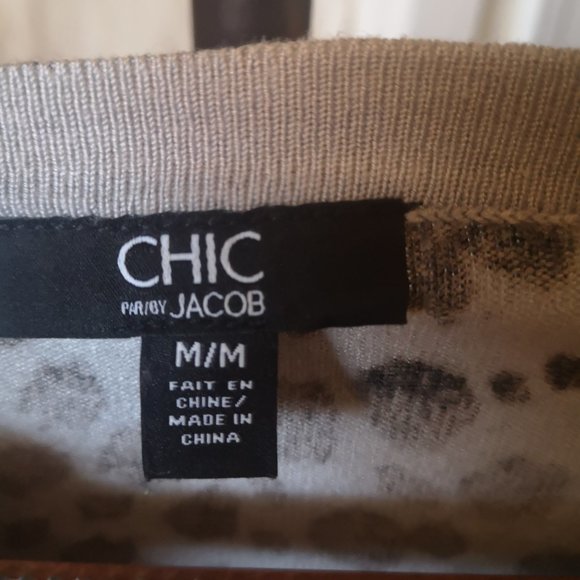 2/$40 Chic by Jacob leopard print sweater / cardigan - Picture 3 of 9